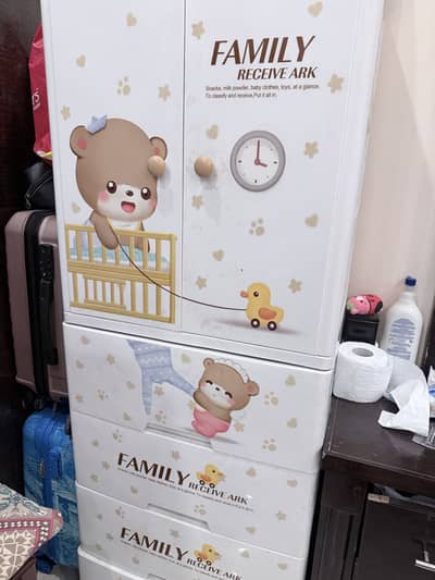 Kids wardrobe