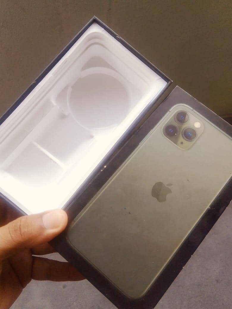 Apple iPhone 11 Pro 7