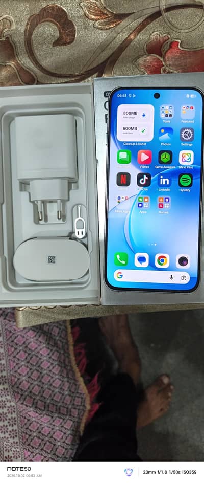 OPPO Reno 16F 5G Just Box Open
