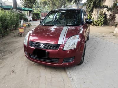 Suzuki swift DLX  2012 IN Excellent condition