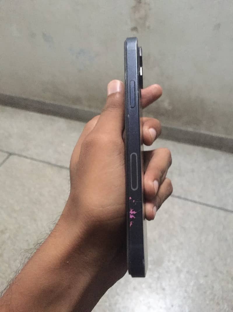 Apple iPhone 12 2