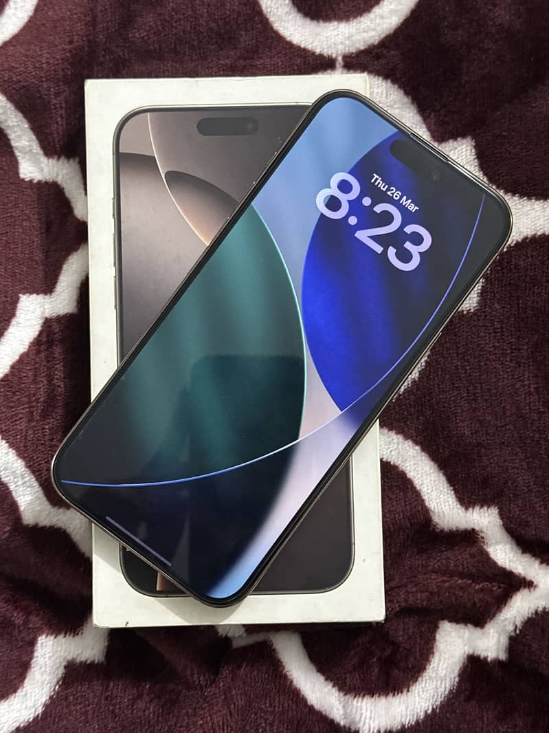 Apple iPhone 16 Pro Max 1