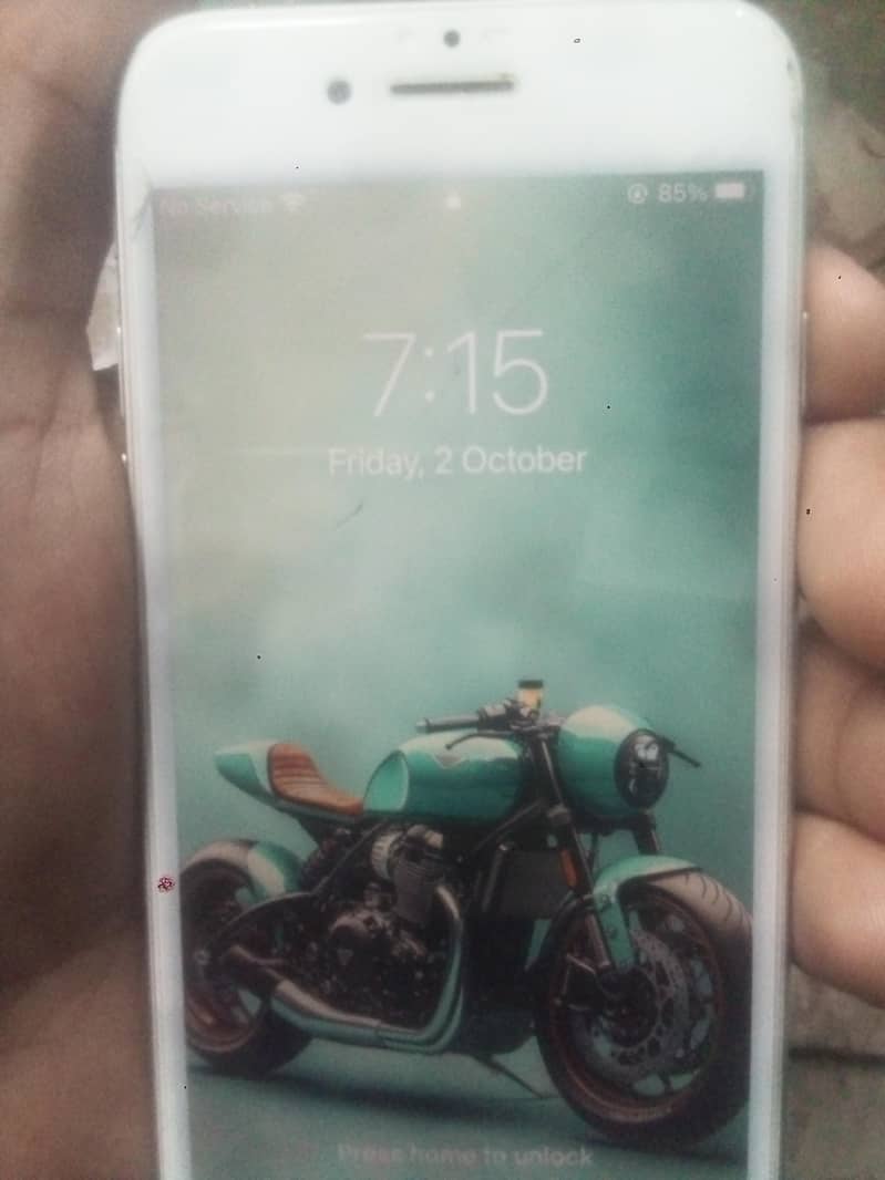 Apple iPhone 7 0