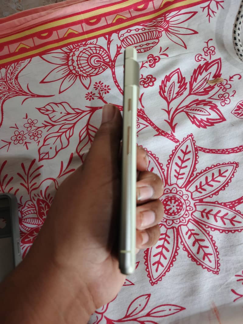 Pixel 7 4