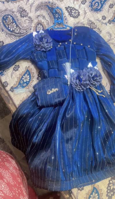 Twin dress same color same design
