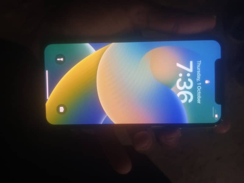 Apple iPhone X 3