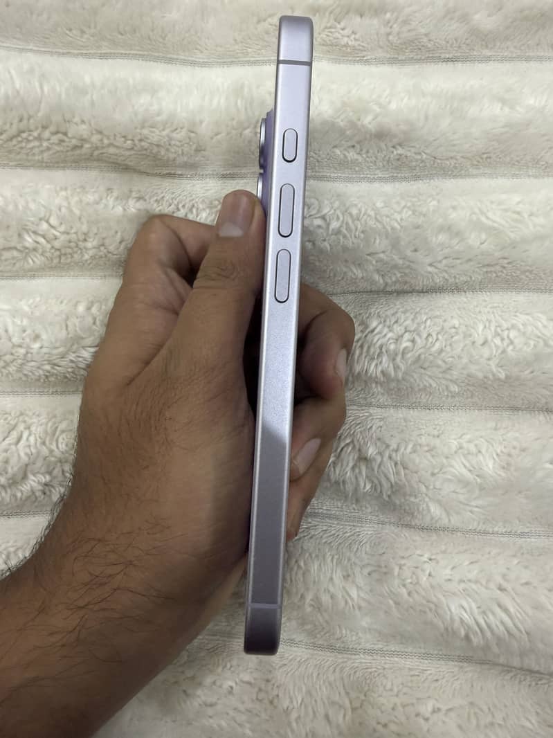 Apple iPhone 17 5