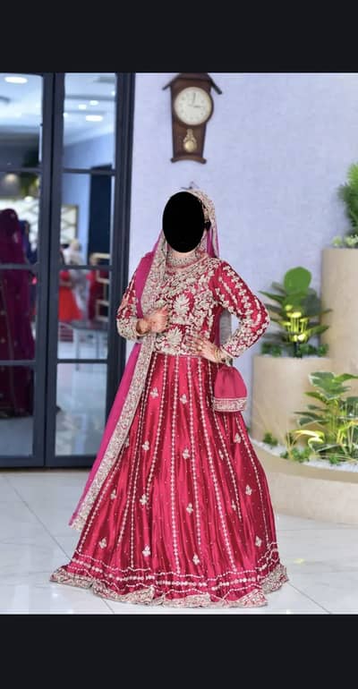 Bridal lehnga by Bahu rani for barat event.