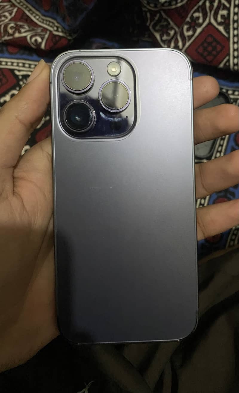 Apple iPhone 14 Pro 0