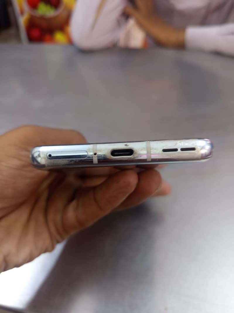 One Plus 9 Pro 4