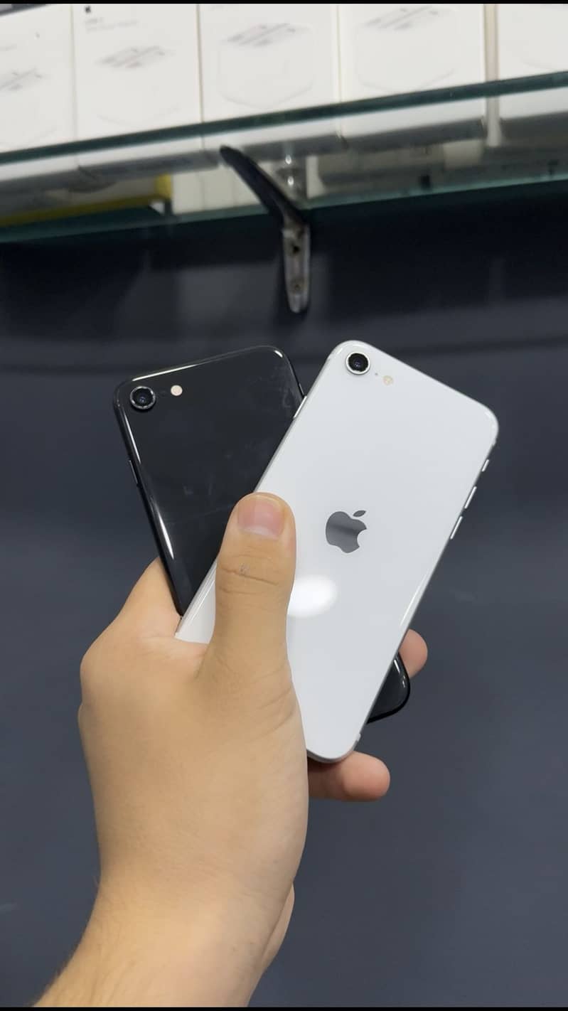 Apple iPhone SE 0