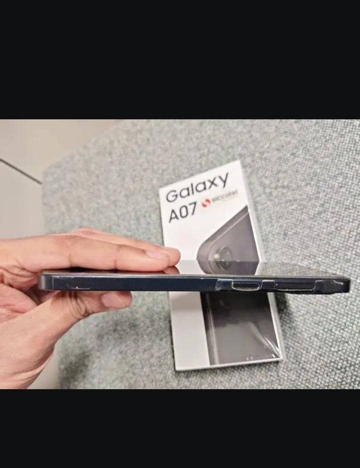 Samsung Mobile A07 1