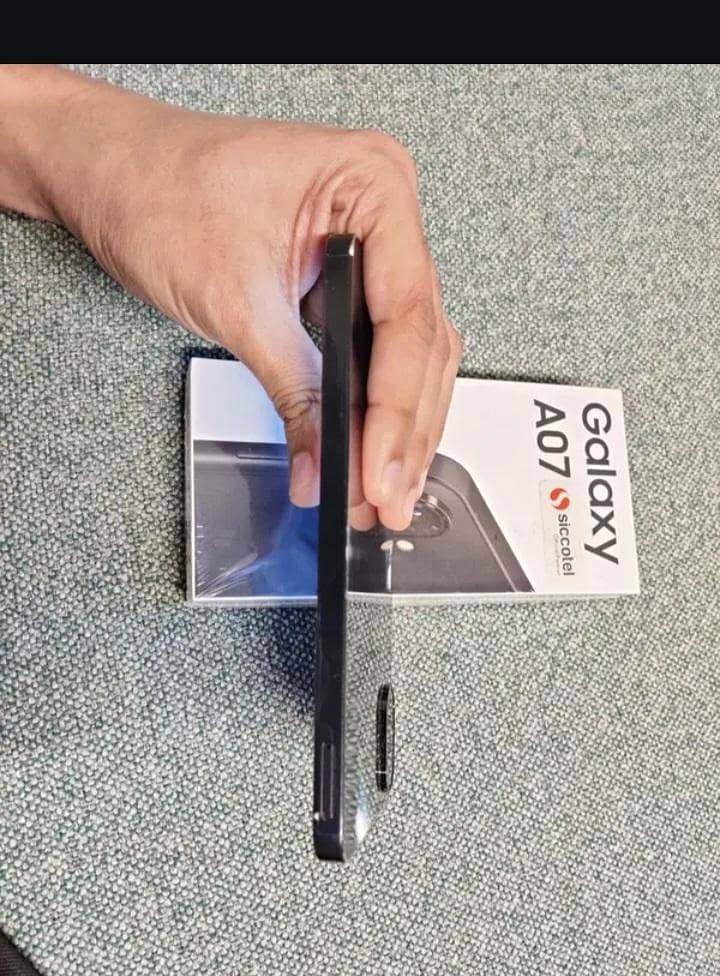 Samsung Mobile A07 4