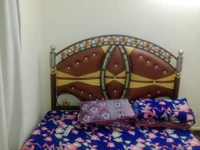 bed with matress
