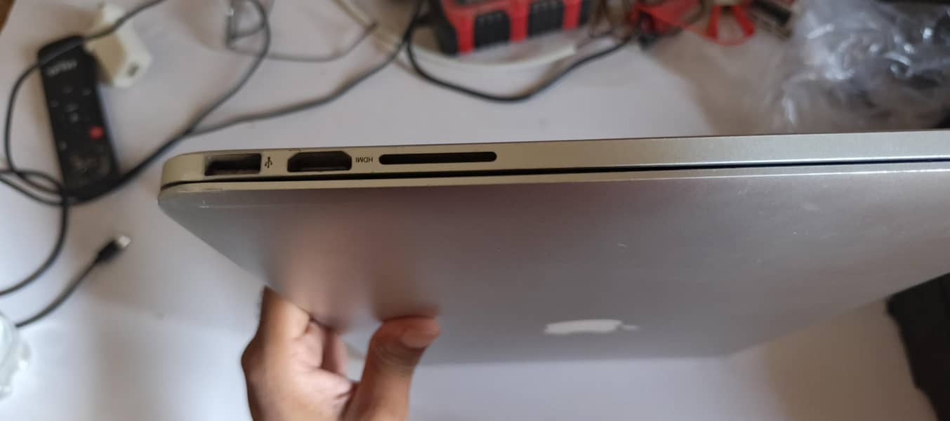 MacBook Pro 15" Mid-2015 4