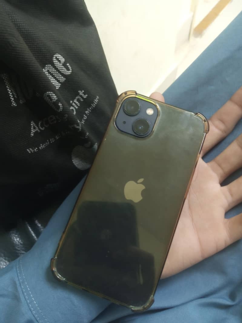 Apple iPhone 13 3