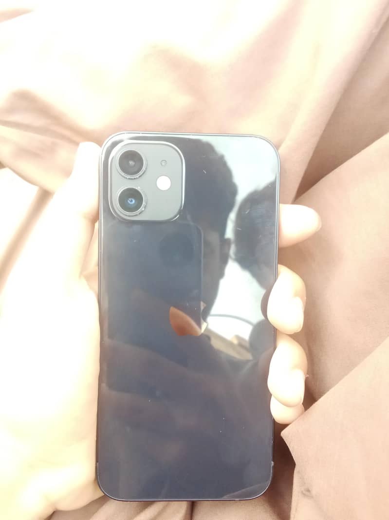 Apple iPhone 12 3