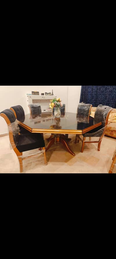 Dinning Table