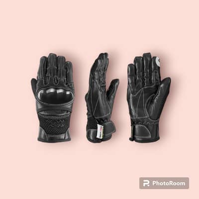 Biker's gloves with knuckles