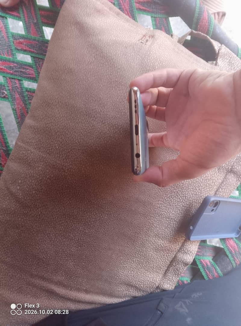 OPPO Reno 5