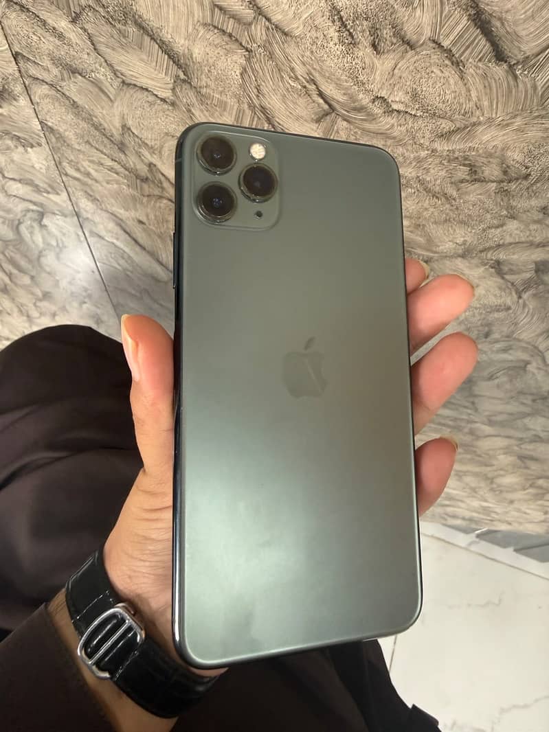 Apple iPhone 11 Pro Max 1
