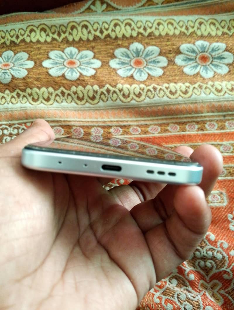 OPPO A6s 4
