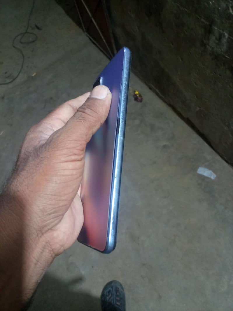 Vivo V21 1