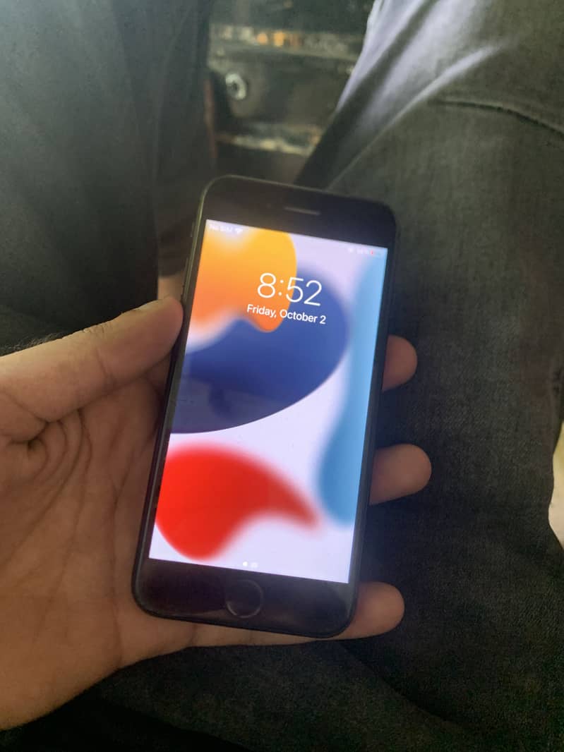 Apple iPhone 7 1