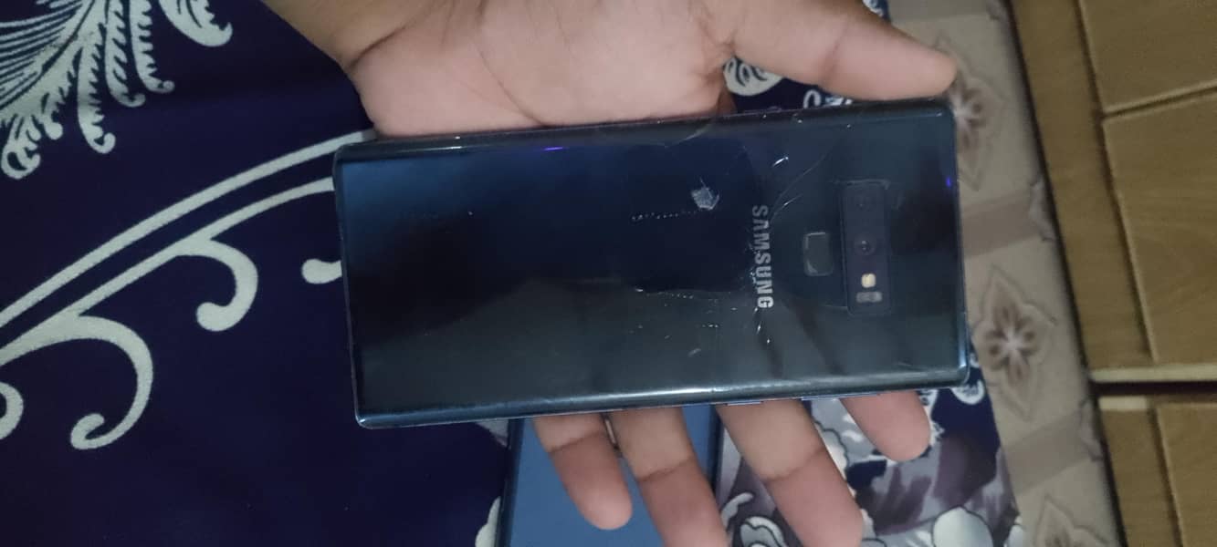Samsung Mobile Note 9 3