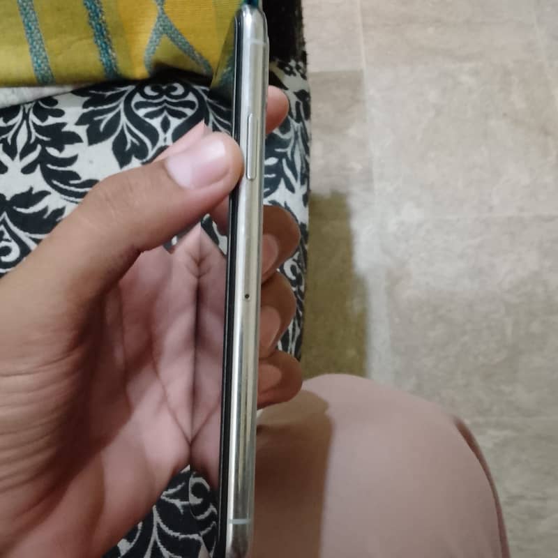 Apple iPhone X 2