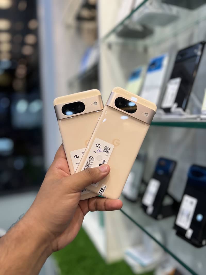 Google Pixel 8 4