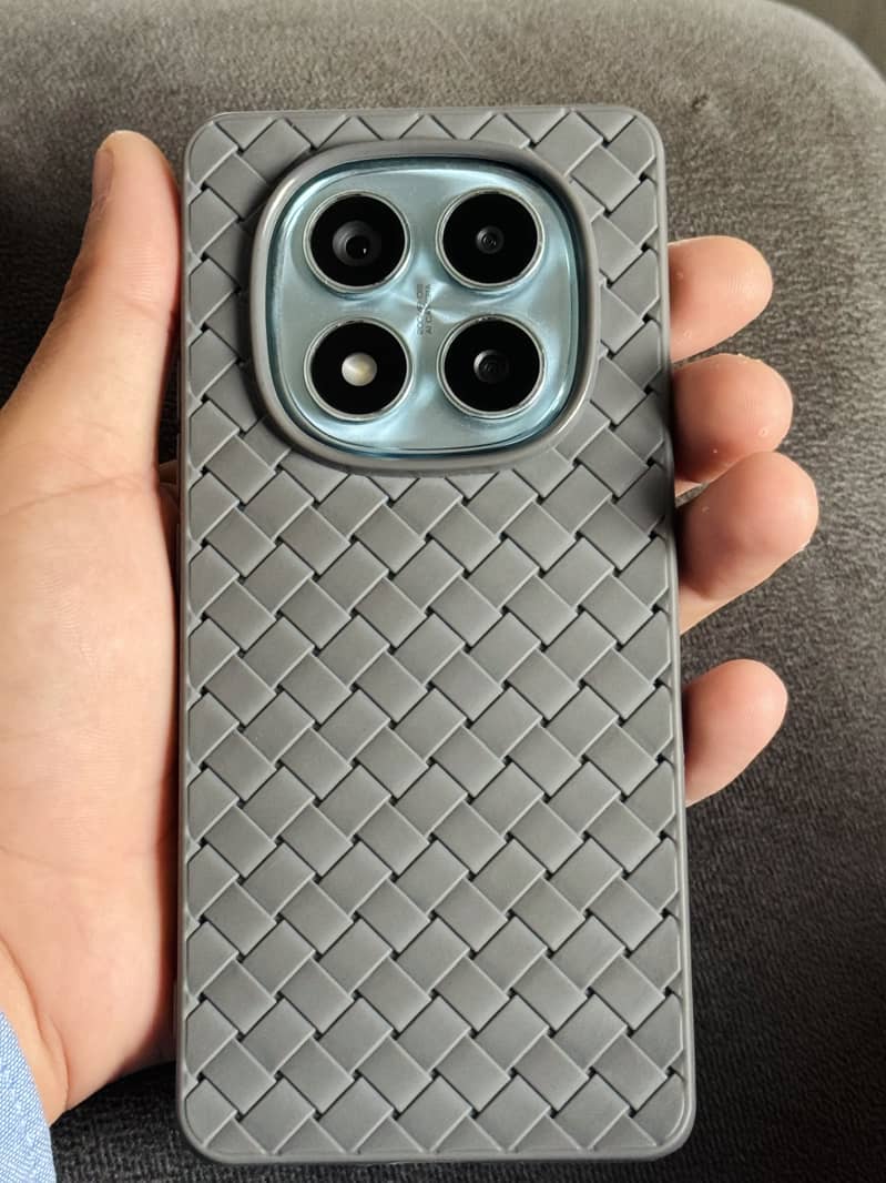 Xiaomi Redmi Note 14 Pro 1
