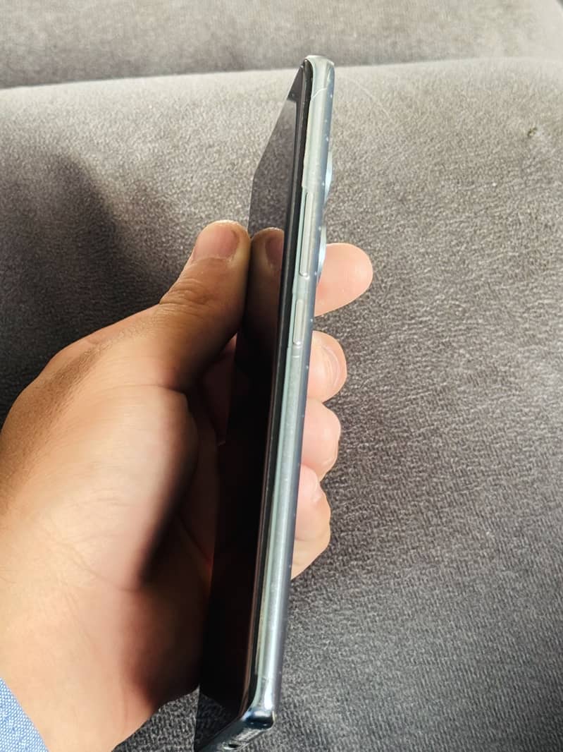 Xiaomi Redmi Note 14 Pro 4