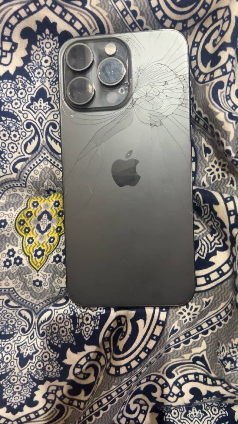 Apple iPhone 15 Pro Max 1