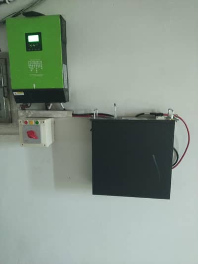 5 KWH lithium battery 4 M old for sale