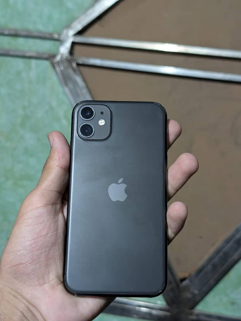 Apple iPhone 11 3