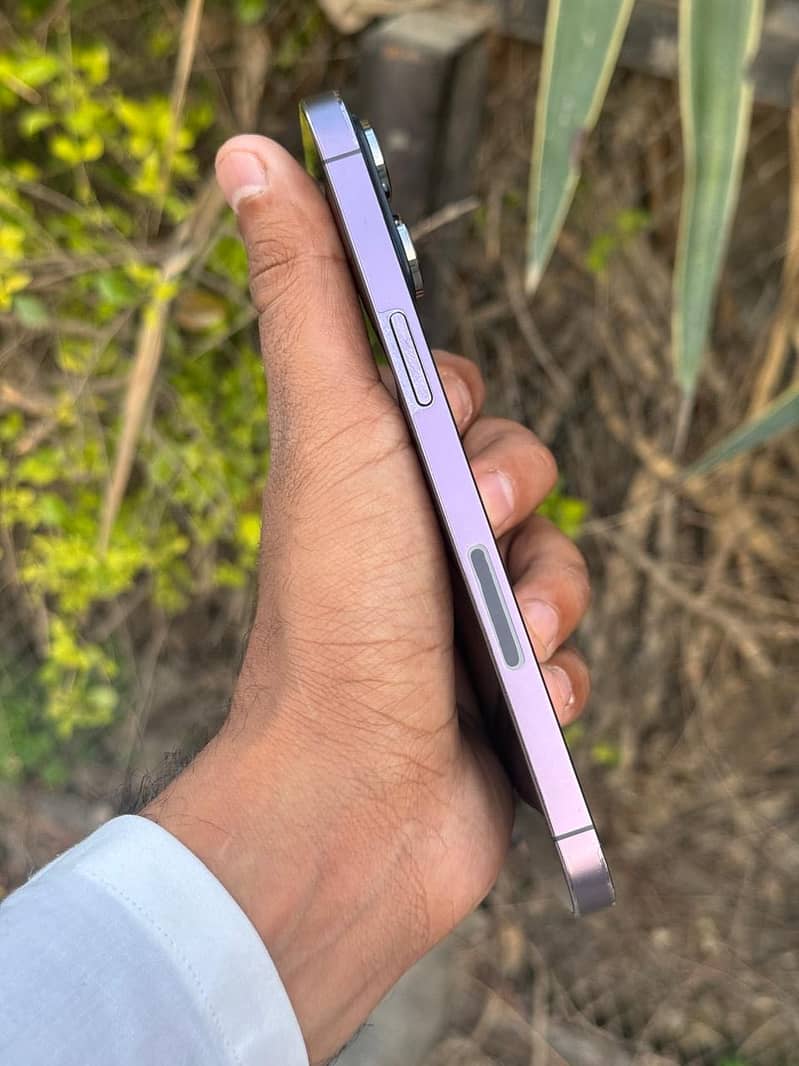 Apple iPhone 14 Pro Max 4