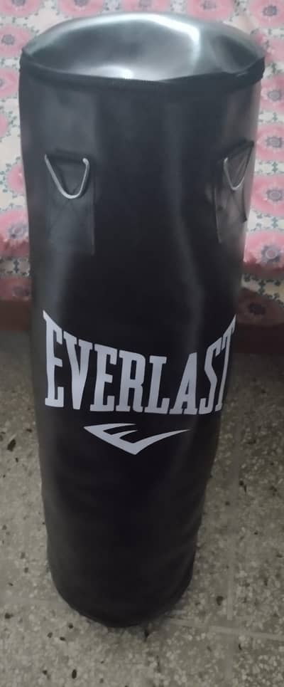 Filled Boxing bag with gloves and hanging chain