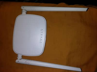 Tenda N301 N300 WiFi Router + Original Adapter