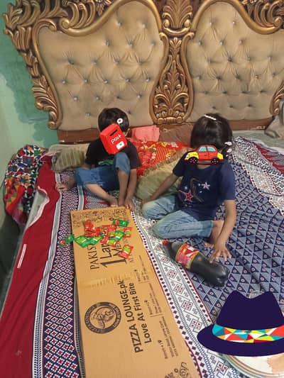 King size Antique style Bed