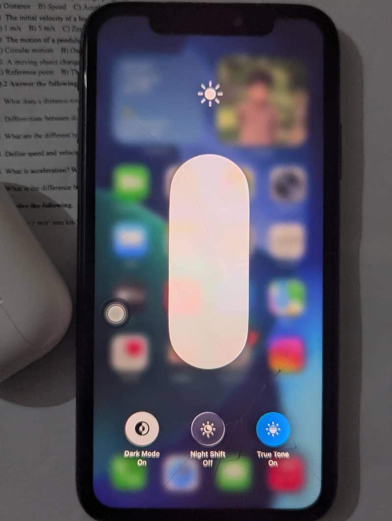 Apple iPhone 11 3