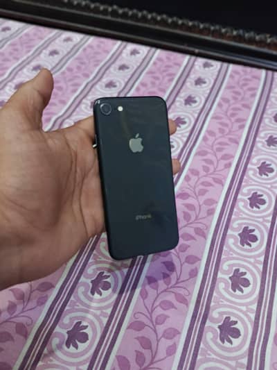 Apple iPhone 8