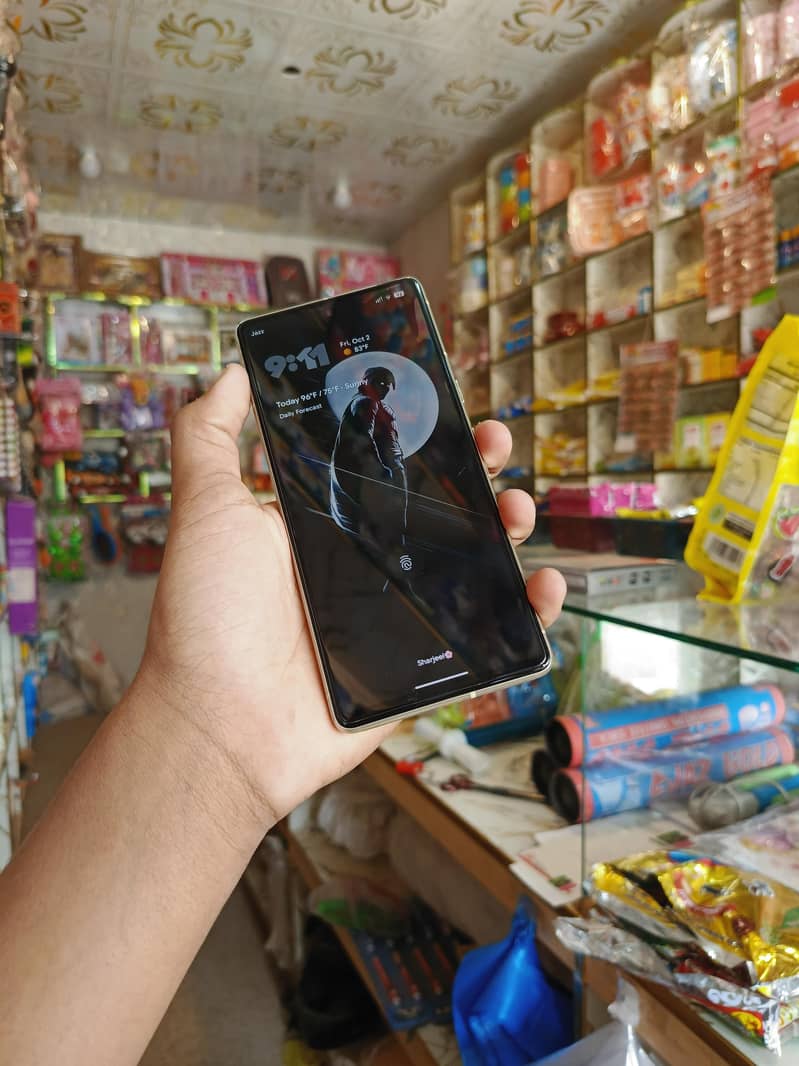 Google Pixel 7 4