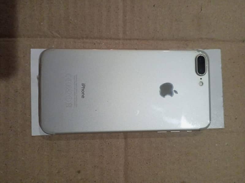 Apple iPhone 7 Plus 3