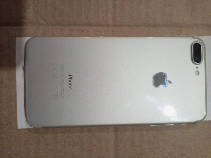 Apple iPhone 7 Plus 5