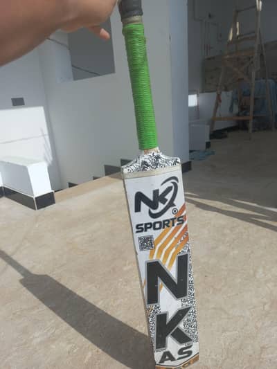 thick bottom bat good for playing tape ball cricket