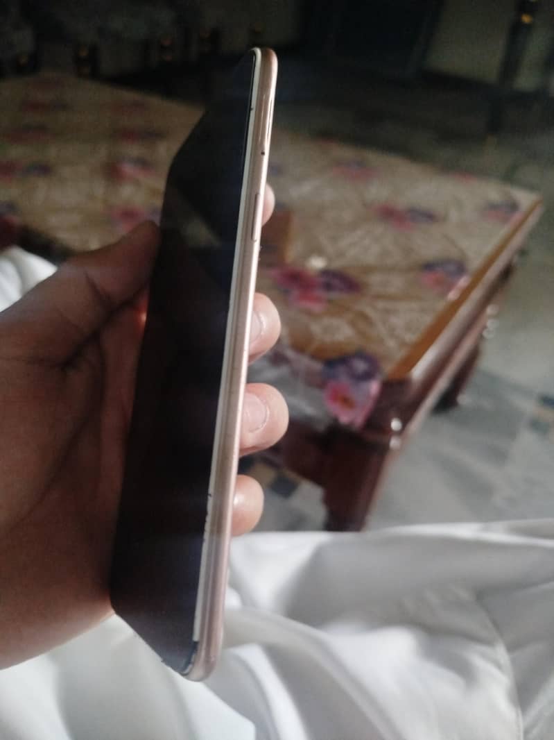 OPPO A83 1