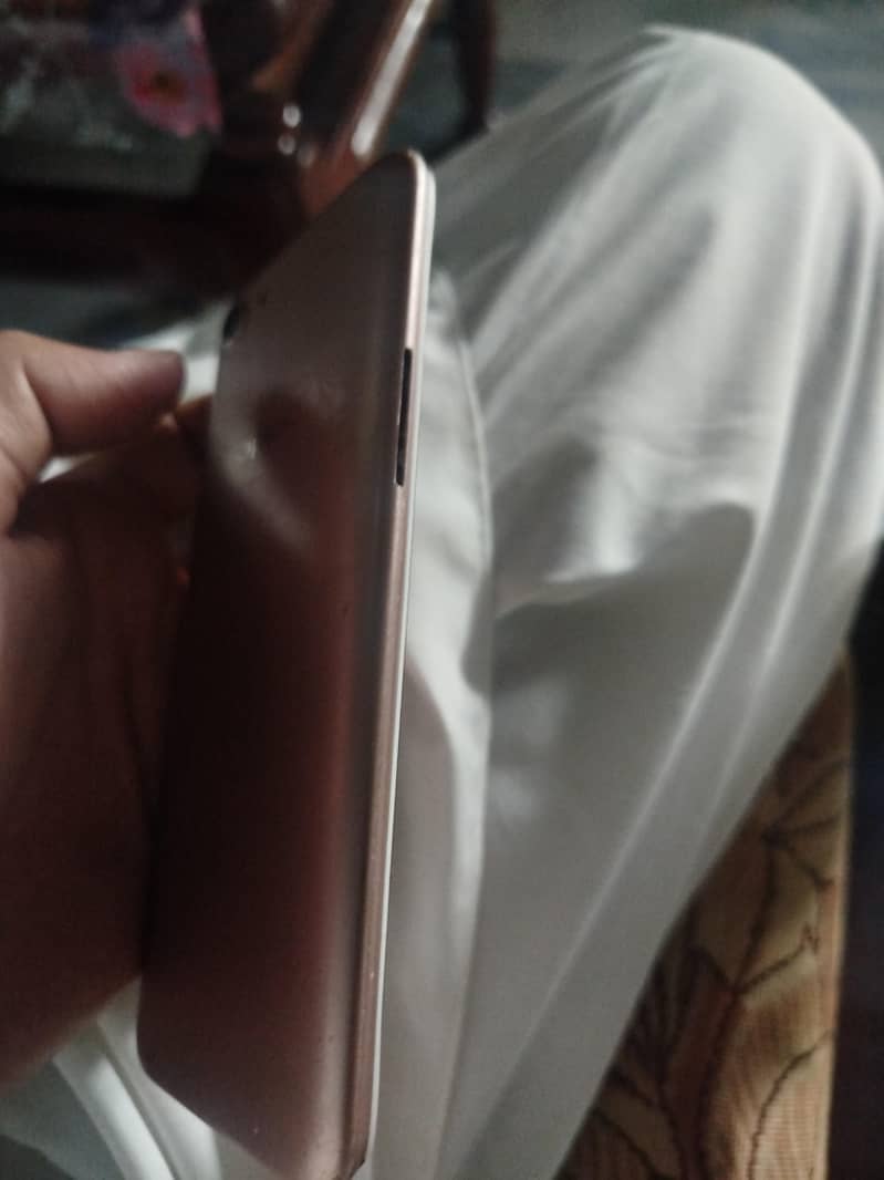 OPPO A83 2