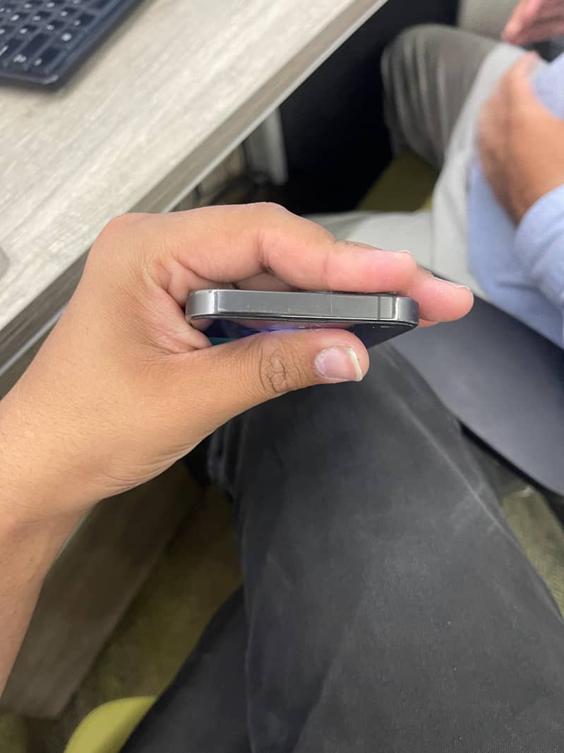 Apple iPhone 13 Pro 3