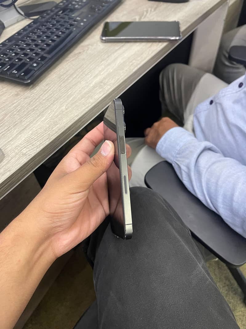 Apple iPhone 13 Pro 4
